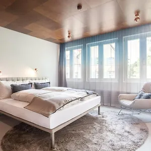 Ema House 4*, ציריך שוויץ